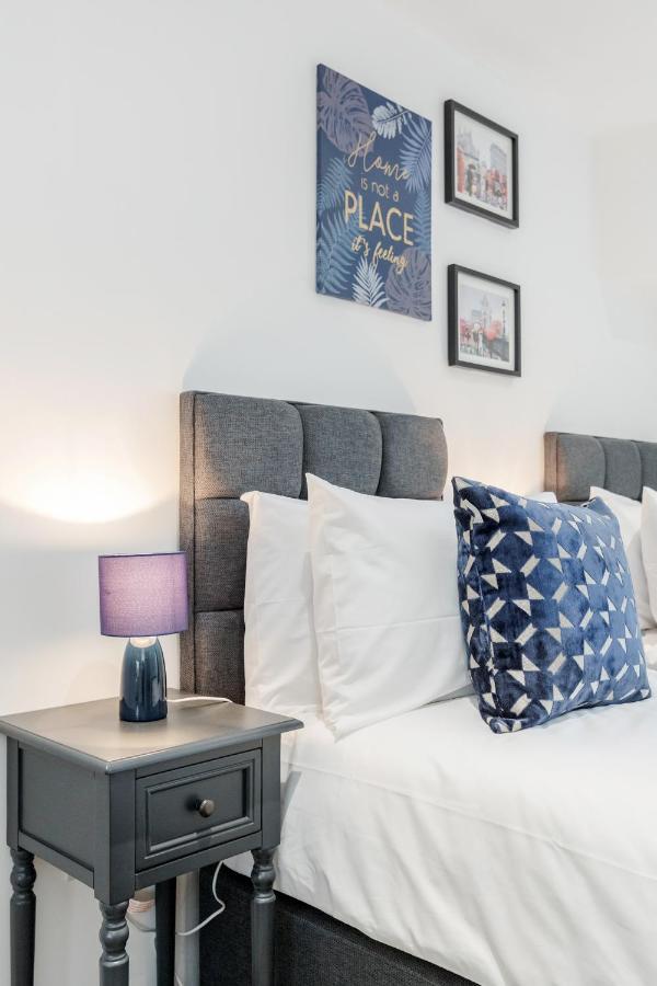 Watford Town Centre, Serviced One Bed Flat With Choice Of King Or Twin Beds, Sleeps Up To 4 Sharing, Free Wifi And Free Movies London Exterior foto